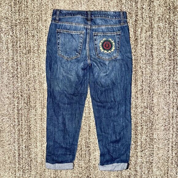 Tommy Hilfiger Women's Cuffed Crop Vintage Embroidered Jeans Logo Pocket Blue 0 - Picture 2 of 9